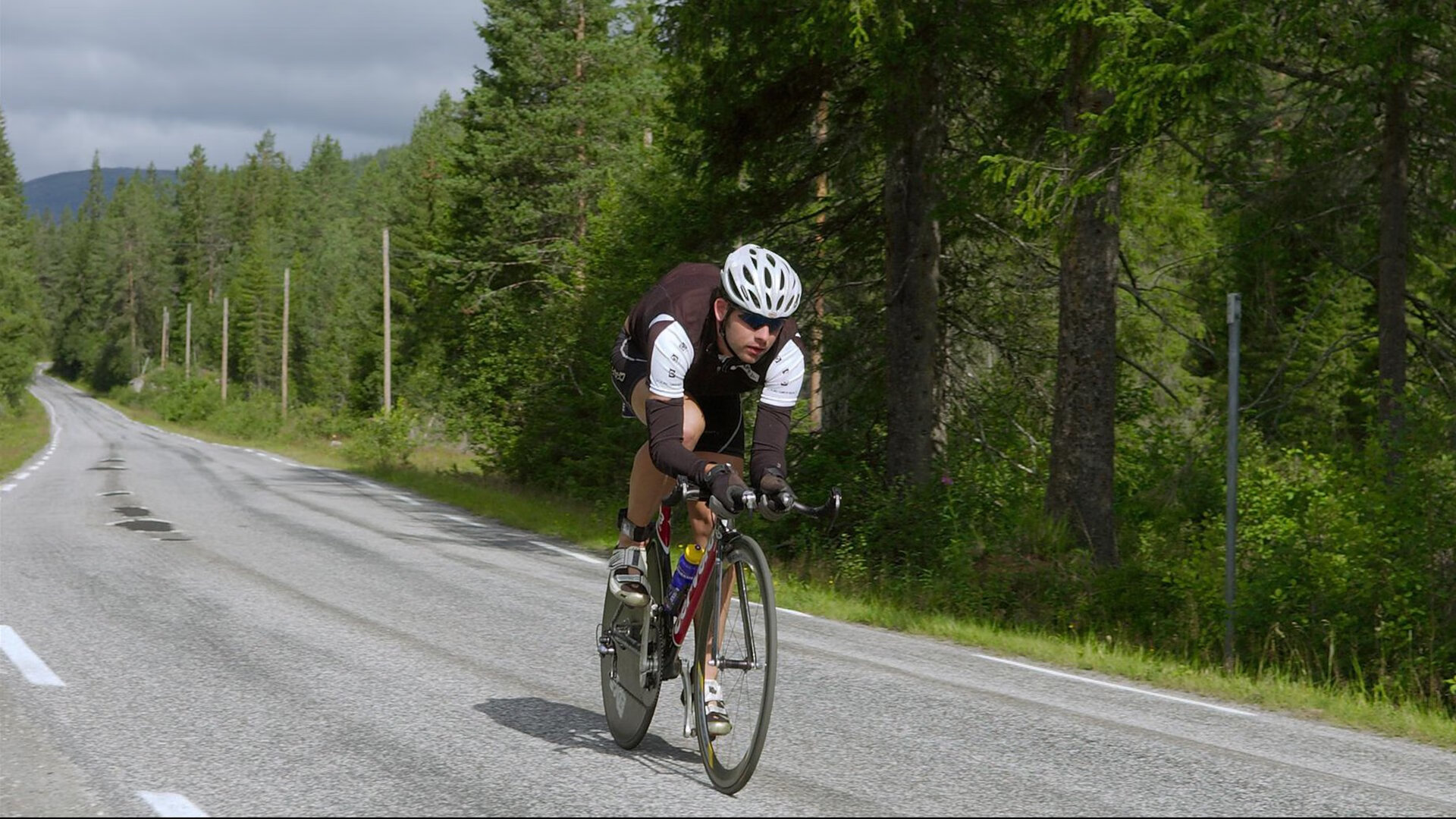 MK体育互动-曼联准备签下新援安德森，提升队伍的整体实力，曼联vs安德莱赫特